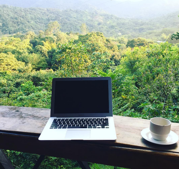 5 DO's AND DON'TS OF REMOTE WORK LIFE